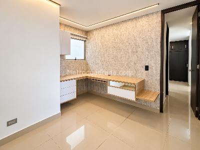 Apartamento de 3 alcobas en venta en Loma De Los Bernal, Medellín, 80 m² · foto 14 de 20