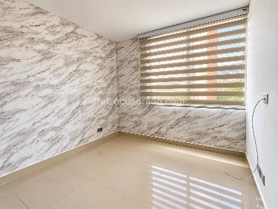 Apartamento de 3 alcobas en venta en Loma De Los Bernal, Medellín, 80 m² · foto 17 de 20