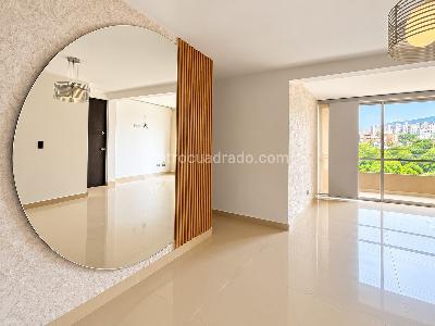 Apartamento de 3 alcobas en venta en Loma De Los Bernal, Medellín, 80 m² · foto 3 de 20