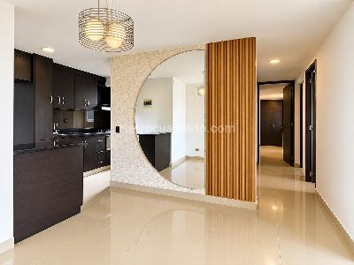 Apartamento de 3 alcobas en venta en Loma De Los Bernal, Medellín, 80 m² · foto 6 de 20