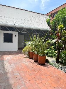 Casa de 4 alcobas en arriendo en Santa Monica Residential, Cali, 318 m² · foto 3 de 11