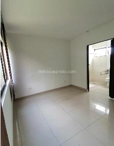 Apartamento de 3 alcobas en venta en La Arboleda, Cali, 183 m² · foto 2 de 13