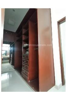 Apartamento de 3 alcobas en venta en La Arboleda, Cali, 183 m² · foto 5 de 13
