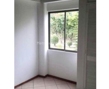 Apartamento de 5 alcobas en venta en Calasanzs, Medellín, 100 m² · foto 4 de 12