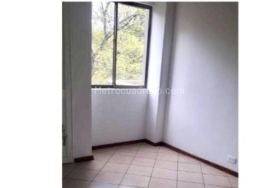 Apartamento de 5 alcobas en venta en Calasanzs, Medellín, 100 m² · foto 8 de 12