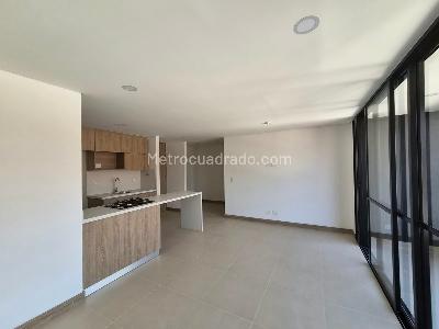 Apartamento de 3 alcobas en venta en Lorena, Medellín, 82 m² · foto 5 de 19