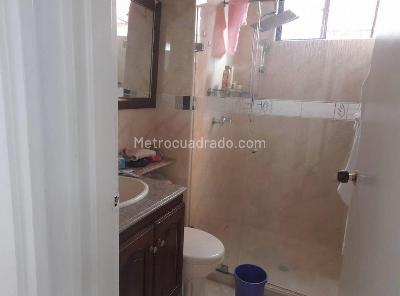 Apartamento de 2 alcobas en venta en Las Acacias, Medellín, 74 m² · foto 9 de 10