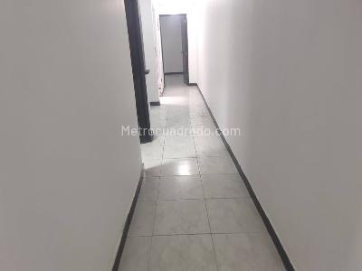 Apartamento de 3 alcobas en venta en Boston, Medellín, 48 m² · foto 3 de 10
