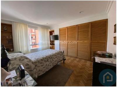 Apartamento de 5 alcobas en venta en Laureles, Medellín, 214 m² · foto 17 de 19