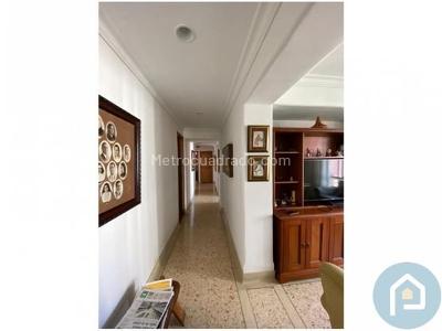 Apartamento de 5 alcobas en venta en Laureles, Medellín, 214 m² · foto 6 de 19