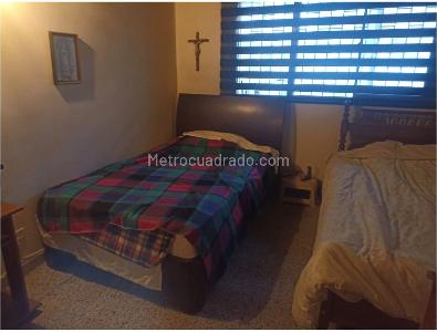 Casa de 5 alcobas en venta en Laureles, Medellín, 225 m² · foto 13 de 19