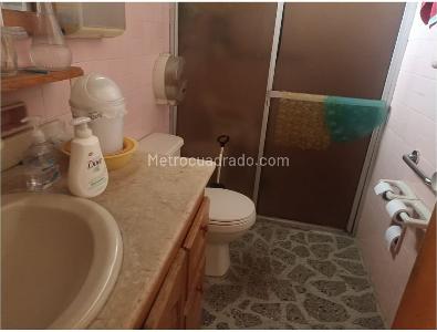 Casa de 5 alcobas en venta en Laureles, Medellín, 225 m² · foto 14 de 19