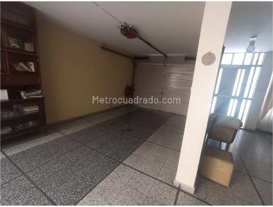 Casa de 5 alcobas en venta en Laureles, Medellín, 225 m² · foto 16 de 19