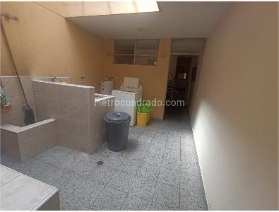 Casa de 5 alcobas en venta en Laureles, Medellín, 225 m² · foto 17 de 19