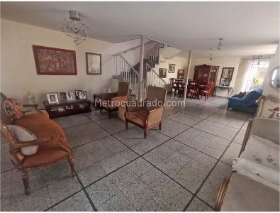 Casa de 5 alcobas en venta en Laureles, Medellín, 225 m² · foto 1 de 19