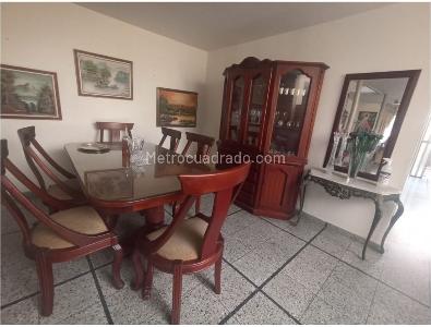 Casa de 5 alcobas en venta en Laureles, Medellín, 225 m² · foto 4 de 19