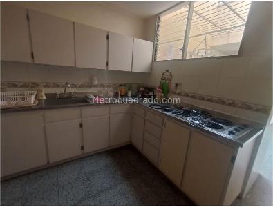 Casa de 5 alcobas en venta en Laureles, Medellín, 225 m² · foto 5 de 19