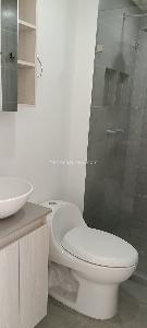 Apartamento de 2 alcobas en arriendo en Edificio Pinares, Rionegro, 56 m² · foto 3 de 8
