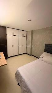 Apartamento de 2 alcobas en venta en Obrero, Envigado, 106 m² · foto 13 de 20