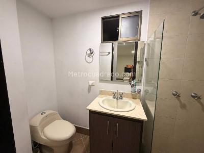 Apartamento de 2 alcobas en venta en Obrero, Envigado, 106 m² · foto 14 de 20