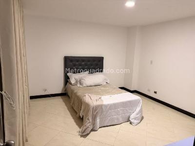 Apartamento de 2 alcobas en venta en Obrero, Envigado, 106 m² · foto 18 de 20