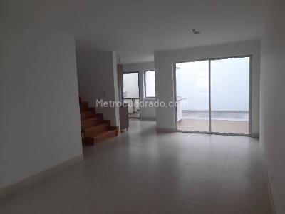 Casa de 2 alcobas en arriendo en San Antonio De Pereira, Rionegro, 130 m² · foto 2 de 7