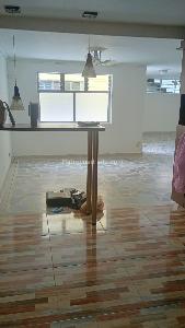 Casa de 5 alcobas en venta en Boston, Medellín, 137 m² · foto 1 de 16