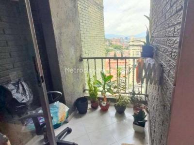 Apartamento de 2 alcobas en venta en Bombona, Medellín, 45 m² · foto 4 de 11