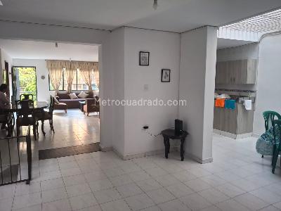 Apartamento de 5 alcobas en arriendo en Simon Bolivar, Medellín, 220 m² · foto 3 de 18