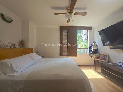 Apartamento en venta en Loma De Los Bernal, Medellín · foto 10 de 19