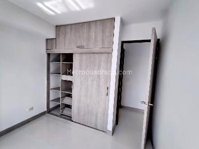 Apartamento de 3 alcobas en venta en Niquia, Bello, 71 m² · foto 10 de 20