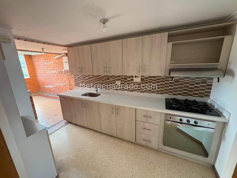 3BR Apartment in La Castellana (90 m²)