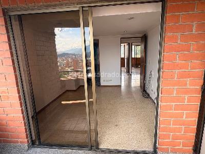 Apartamento de 3 alcobas en arriendo en La Castellana, Medellín, 90 m² · foto 4 de 18
