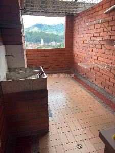 Apartamento de 3 alcobas en arriendo en La Castellana, Medellín, 90 m² · foto 6 de 18