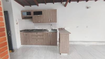 Apartamento de 2 alcobas en arriendo en Florencia, Medellín, 70 m² · foto 4 de 20
