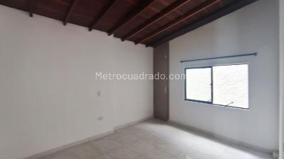 Apartamento de 2 alcobas en arriendo en Florencia, Medellín, 70 m² · foto 8 de 20
