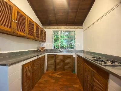 Casa en arriendo en El Poblado, Medellín · foto 2 de 20