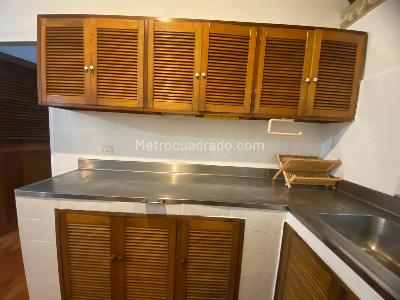 Casa en arriendo en El Poblado, Medellín · foto 4 de 20