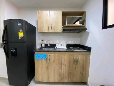 Apartamento de 1 alcoba en arriendo en Conquistadores, Medellín, 28 m² · foto 2 de 9