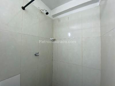 Apartamento de 1 alcoba en arriendo en La Pilarica, Medellín, 20 m² · foto 12 de 13