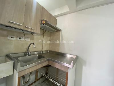 Apartamento de 1 alcoba en arriendo en La Pilarica, Medellín, 20 m² · foto 2 de 13