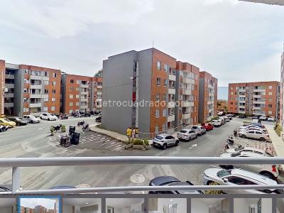 Apartamento en venta en San Antonio De Prado, Medellín · foto 2 de 16