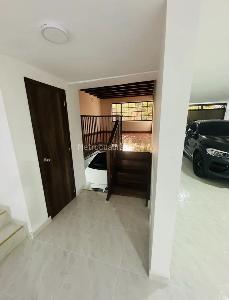 Casa de 4 alcobas en arriendo en Santa Monica, Medellín, 250 m² · foto 16 de 20