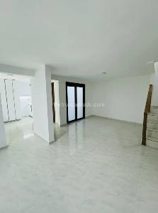 Casa de 4 alcobas en arriendo en Santa Monica, Medellín, 250 m² · foto 4 de 20