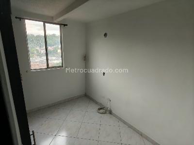 Apartamento de 3 alcobas en arriendo en Los Colores, Medellín, 56 m² · foto 7 de 12