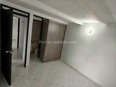 Apartamento de 3 alcobas en arriendo en Los Colores, Medellín, 56 m² · foto 8 de 12