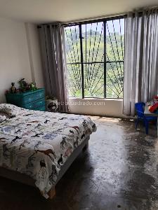 Casa de 5 alcobas en venta en La Buitrera, Cali · foto 19 de 20