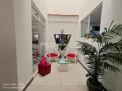 Casa de 4 alcobas en venta en Las Mercedes, Palmira, 348 m² · foto 9 de 20