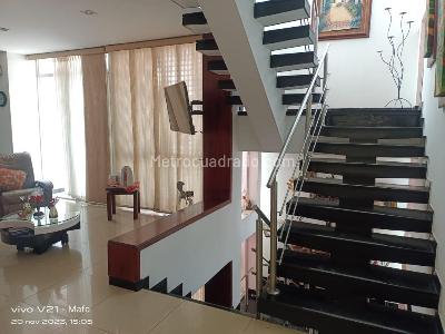 Casa de 4 alcobas en venta en Las Mercedes, Palmira, 348 m² · foto 13 de 20