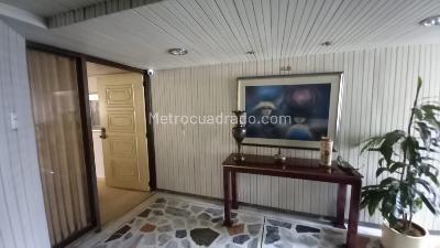 Apartamento de 4 alcobas en venta en Normandia, Cali, 320 m² · foto 2 de 20